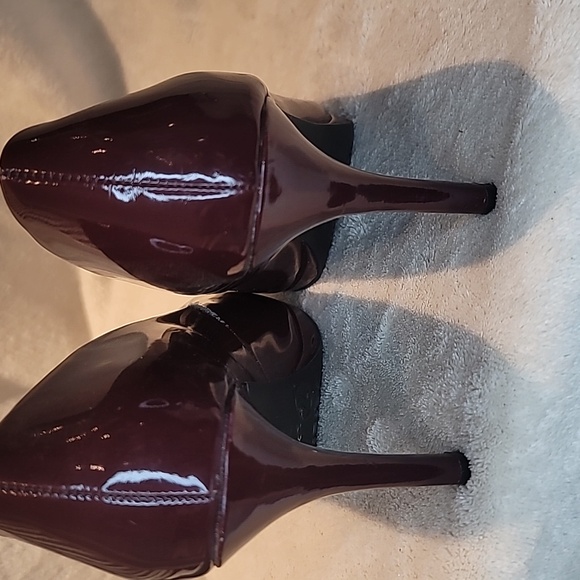 Merona patent burgundy leather heels - Picture 3 of 4